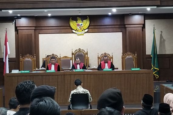 Mantan Ketum PPP Romahurmuziy Divonis Lebih Rendah dari Tuntutan Jaksa KPK - JPNN.COM