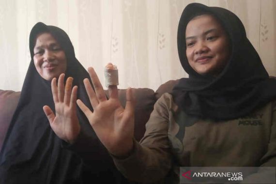 Heroik, Gadis Ini Melawan Perampok Bergolok - JPNN.COM