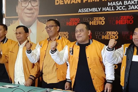 Jokowi dan Ma'ruf Amin Dijadwalkan Menghadiri Pengukuhan Kepengurusan Hanura - JPNN.COM