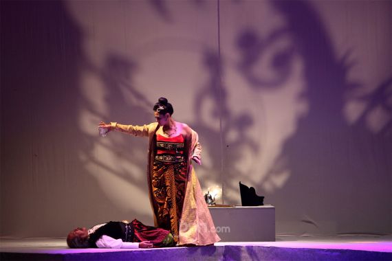 Whani Darmawan Bangga Terlibat Teater Panembahan Reso yang Dipentaskan Malam Ini - JPNN.COM