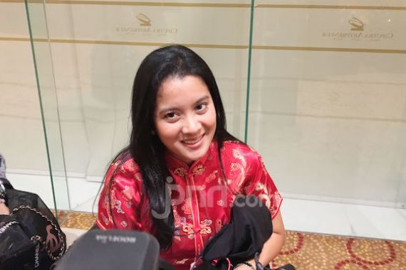 Marcella Zalianty Antusias Menonton Teater Panembahan Reso - JPNN.COM