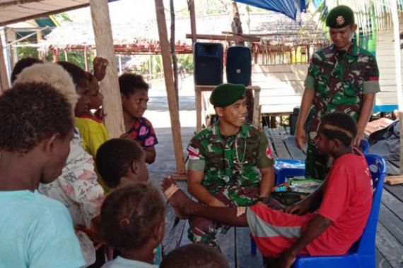 TNI Gelar Pelayanan Kesehatan di Kampung Kaye Kabupaten Asmat - JPNN.COM