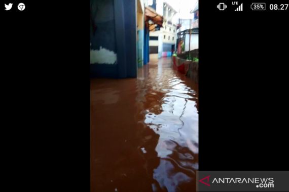 Genangan Air Setinggi 1,1 Meter Kembali Muncul di Jakarta Selatan - JPNN.COM