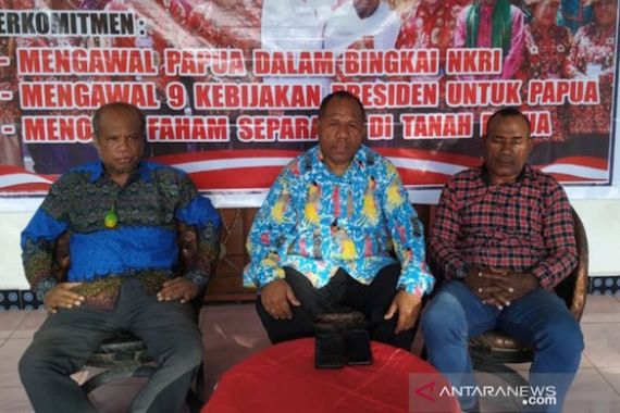 Tim 61 Berharap Tenaga Honorer di Papua Tetap Diangkat Jadi PNS - JPNN.COM