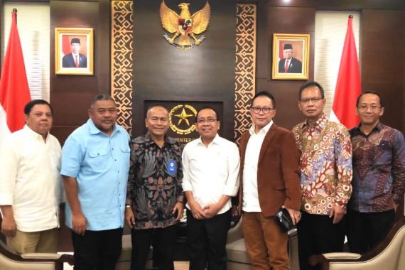 Sudah Ada Kepastian Presiden Jokowi Bakal Hadiri HPN 2020 di Banjarmasin - JPNN.COM