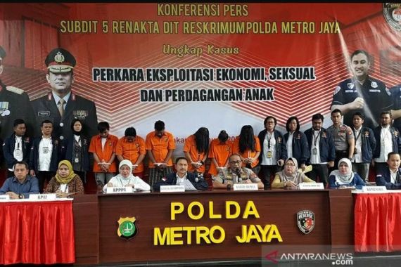 Polisi Menguak Praktik Prostitusi Online di Apartemen Kalibata - JPNN.COM