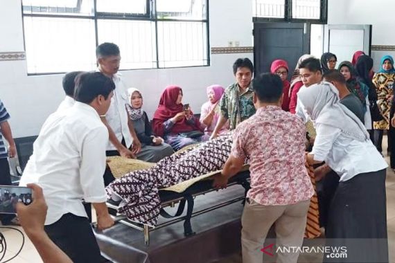 Guru SMP Muhammadiyah Ini Tewas Ditabrak Seorang Pelajar - JPNN.COM