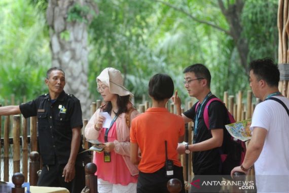 Kunjungan Wisatawan China ke Bali Zoo Menurun Dampak Virus Corona - JPNN.COM