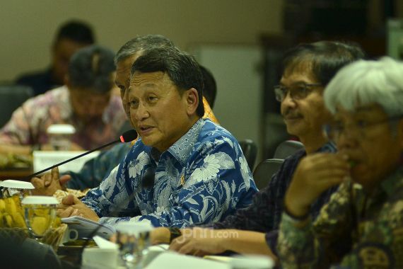 Menteri ESDM Harus Perhatikan Arahan Jokowi Soal RUPTL 2021-2030 - JPNN.COM