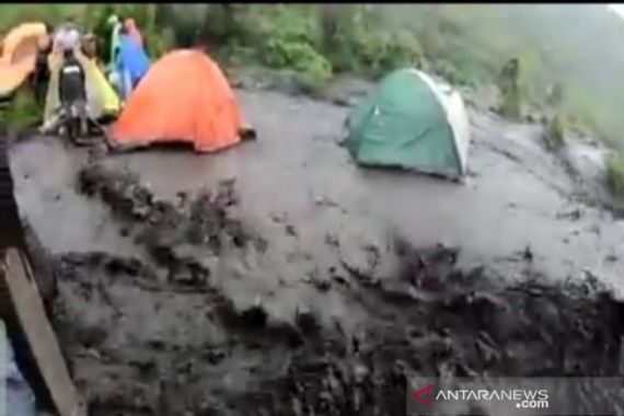 Buat Para Pendaki Gunung Merbabu, Hati-hati Cuaca Ekstrem - JPNN.COM