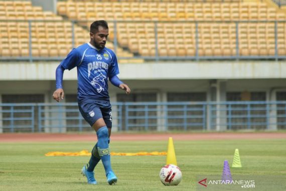 Pelatih Persib Ungkap Alasan Kepincut Sama Zulham Zamrun - JPNN.COM