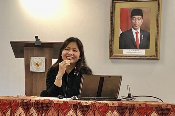 Enggak Usah Cipika Cipiki, Nanti Kena Virus Corona - JPNN.COM