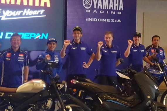 Baca Nih, Komentar Valentino Rossi dan Vinales Soal Yamaha NMax Terbaru - JPNN.COM