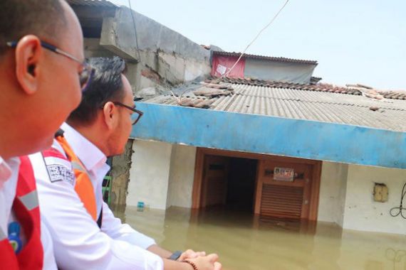 Sidak Lokasi Banjir di Tangerang, Bang Rano Berpesan Begini - JPNN.COM