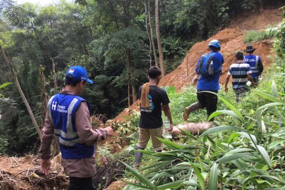 Human Initiative Bangun Pipanisasi Air Bersih untuk Desa Terdampak Banjir Bandang di Lebak - JPNN.COM