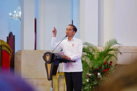 Jokowi Yakin Ekonomi Digital Indonesia Dorong Kesejahteraan Rakyat - JPNN.COM