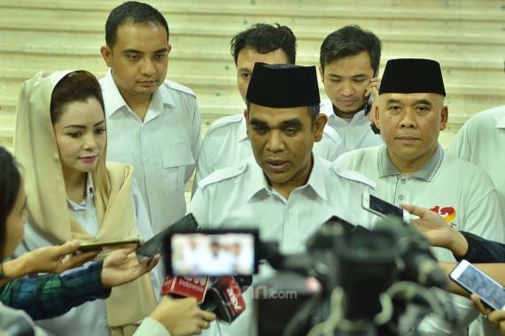 Gerindra akan Memperjuangkan Penghargaan Untuk Tenaga Kesehatan, TNI, Polri, Sukarelawan Covid-19 - JPNN.COM