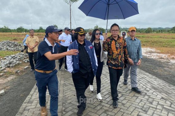 Jelang Kedatangan Presiden Jokowi, Ketua HPN 2020 Auri Jaya Konpers Bersama Menteri Siti - JPNN.COM