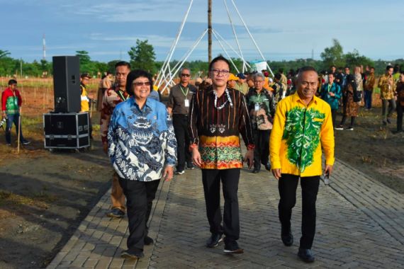 Puncak HPN 2020, Ketua PWI Apresiasi Menteri Siti di Depan Jokowi - JPNN.COM