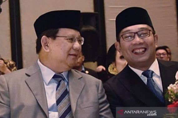Ridwan Kamil Duduk Berdampingan dengan Prabowo dan Meminta Maaf - JPNN.COM