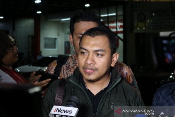 Kasus Ujaran Kebencian Habib Bahar Naik ke Penyidikan, Aziz Yanuar Merespons Begini - JPNN.COM