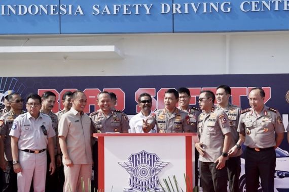 Kapolri Resmikan Indonesia Safety Driving Center - JPNN.COM