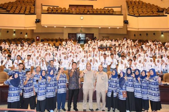 Ratusan Pelajar SMAN 1 Warunggunung Banten Sambangi Gedung MPR - JPNN.COM