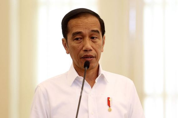 Jokowi Pastikan Ada Insentif Buat Dokter dan Tenaga Medis, Ini Angkanya - JPNN.COM