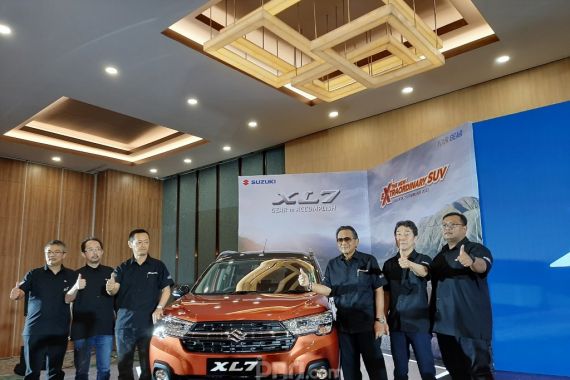 XL7 Kado Spesial 50 Tahun Suzuki Indonesia - JPNN.COM
