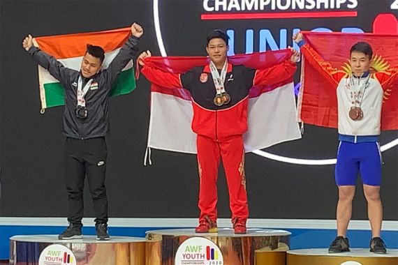 Luar Biasa! Muhammad Faathir Juara Angkat Besi Asia 2020 - JPNN.COM