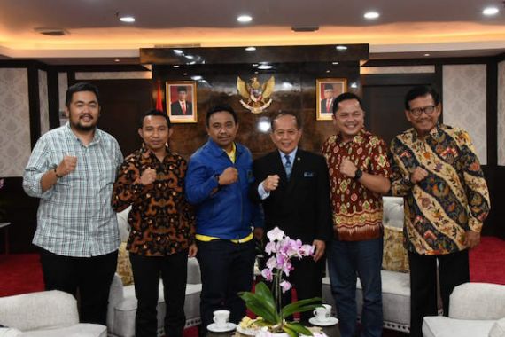 Pimpinan MPR Ajak KNPI Berkontribusi Dalam Wacana Perubahan Konstitusi - JPNN.COM
