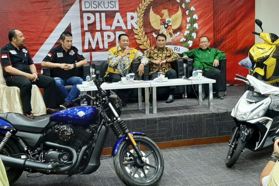 MPR-MBI Sosialisasi Empat Pilar Berhadiah Harley Davidson - JPNN.COM