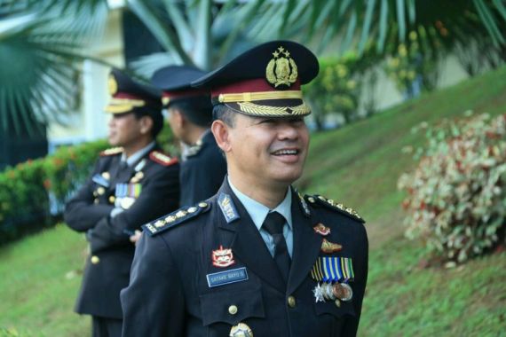 Brigadir KS Penembak DPO di Solsel Ditetapkan Jadi Tersangka, Langsung Ditahan Polda Sumbar - JPNN.COM