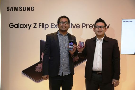 Resmi Hadir, Ini Spesifikasi dan Harga Samsung Galaxy Z Flip - JPNN.COM
