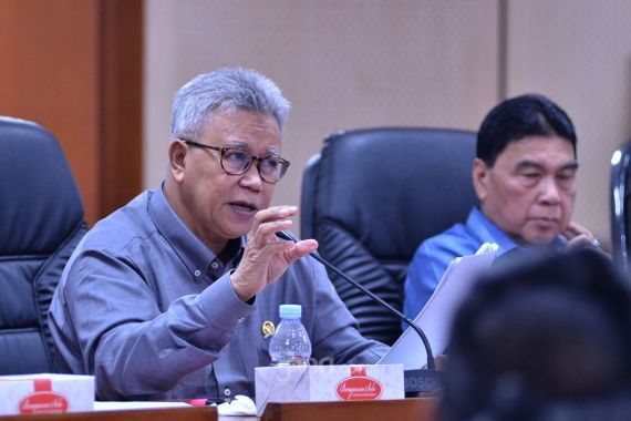 Syamsurizal Ajak Honorer Berdoa agar Pasal 131 Revisi UU ASN tak Berubah - JPNN.COM