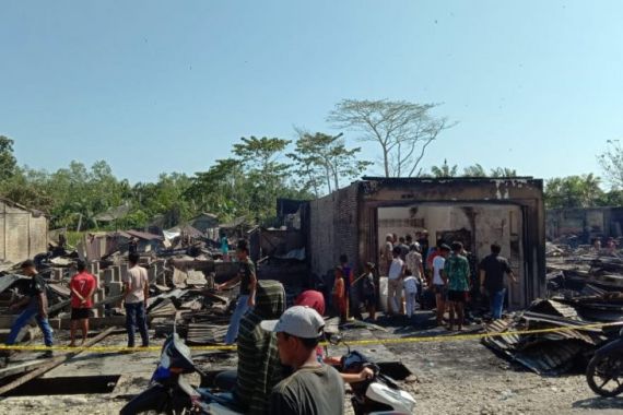 20 Unit Rumah di Desa Ujung Aceh Singkil Ludes Terbakar - JPNN.COM