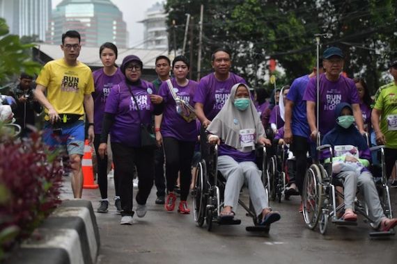 Lepas Peserta Run for Hope 2020, Menpora: Kita Bersama-Sama Lawan Kanker - JPNN.COM