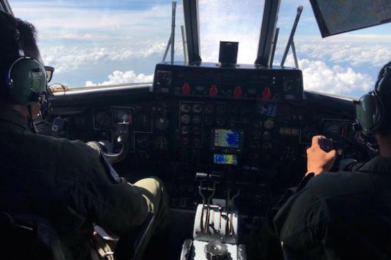 Laksma TNI Rahmat Eko Pimpin Patroli Udara di Karang Unarang dan Sebatik - JPNN.COM