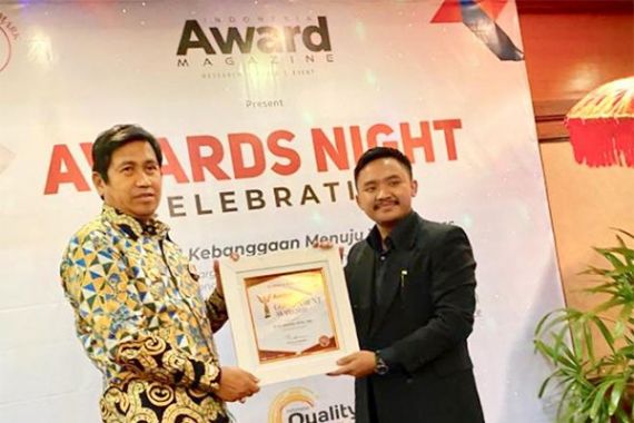 Sukses Kelola Tata Pemerintahan Banggai, Herwin Yatim Raih Goverment Award 2020 - JPNN.COM