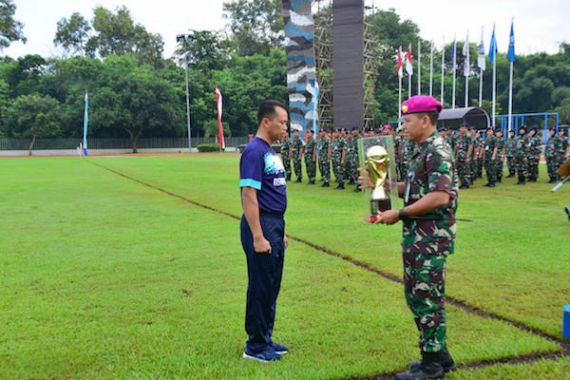 Markas Besar TNI AL Gelar Turnamen Sepak Bola Dandenma Cup 2020 - JPNN.COM