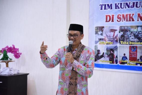 DPR Serap Aspirasi soal Pelaksanaan Kurikulum Merdeka di Bekasi - JPNN.COM