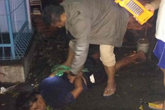 Pria di Cirebon Tak Permisi saat Masuk Rumah Warga - JPNN.COM