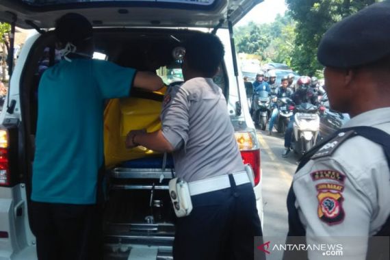 Jalan Raya Malangbong Garut Memakan Korban, Egi Terlindas Bus Budiman - JPNN.COM