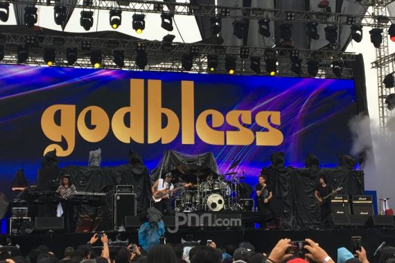 God Bless Persembahkan Lagu Sesat untuk Pertemuan dengan David Coverdale - JPNN.COM