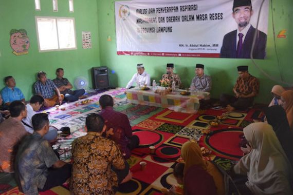 Senator Abdul Hakim Serap Aspirasi Pengurus BKPRMI Tanjung Bintang - JPNN.COM