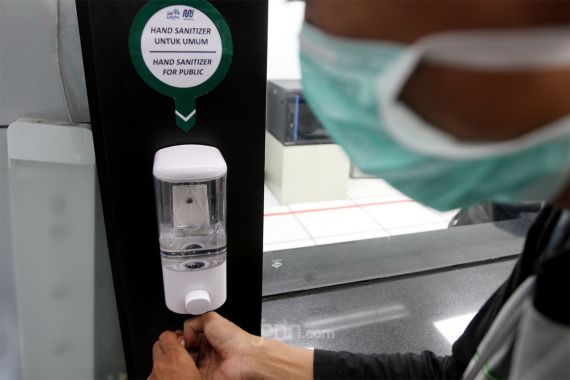 Tak Harus Hand Sanitizer, Sabun Biasa Cukup Untuk Cuci Tangan Hindari Corona - JPNN.COM