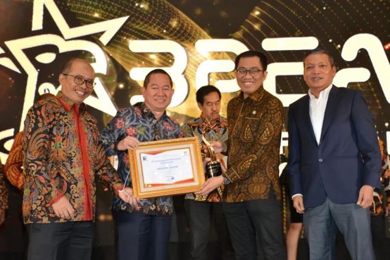 PT PP Raih BUMN Performance Excellence Award 2020 - JPNN.COM