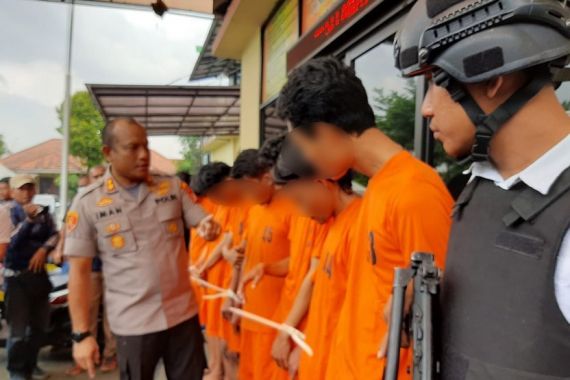 Polres Tangsel Ringkus 7 Pelaku Pengeroyokan Terhadap Remaja - JPNN.COM