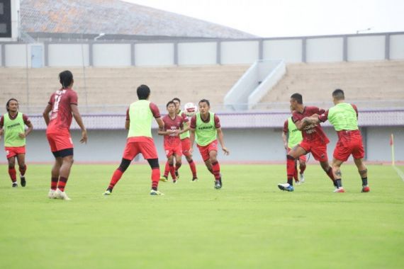 Sukses Tahan Imbang Juara Liga 1, Persita Semakin Pede Taklukkan PSM - JPNN.COM