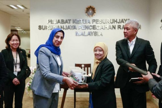 Muhyiddin Yassin Jadi Perdana Menteri, Ketua KPK Malaysia Mengundurkan Diri - JPNN.COM